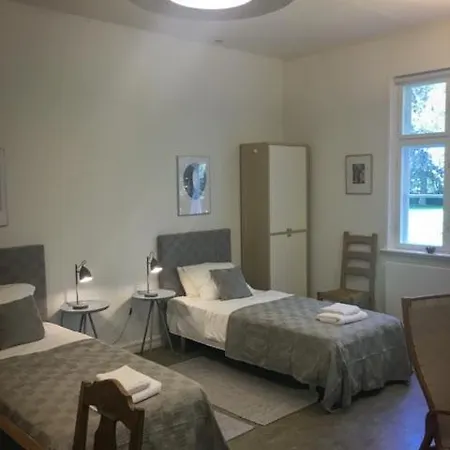 Rotzowlund 그레나