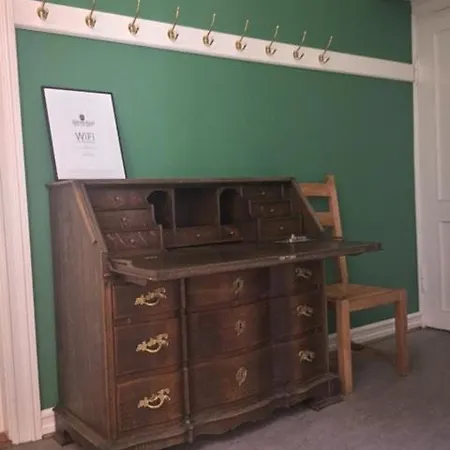 B&B Rotzowlund 그레나